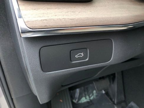 New 2026 Volvo XC90 B5 Plus image 12