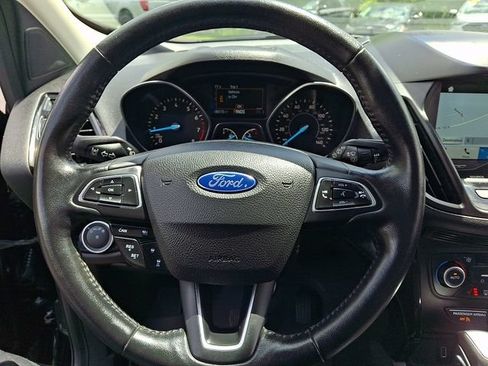Certified 2019 Ford Escape Titanium AWD/4WD image 31