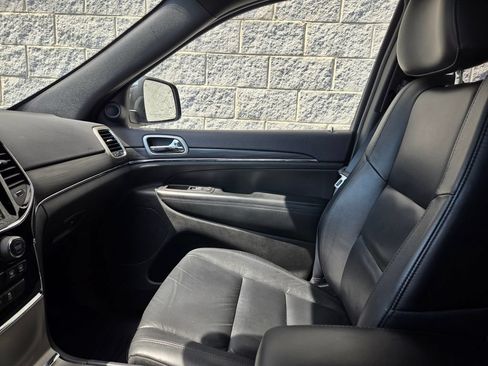 Used 2019 Jeep Grand Cherokee Limited w/ Trailer Tow Group IV AWD/4WD image 34