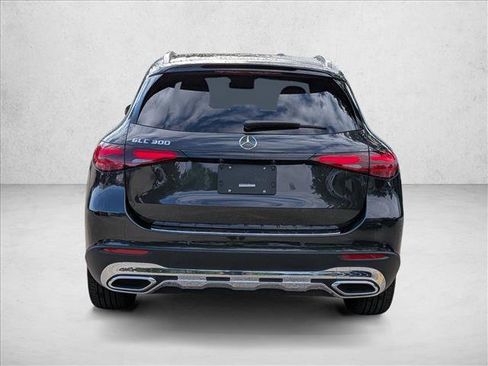 Certified 2026 Mercedes-Benz GLC 300 image 7