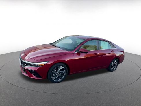 Used 2025 Hyundai Elantra Limited image 8