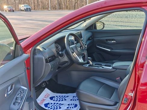 Used 2023 Nissan Sentra SR w/ SR Premium Package image 13