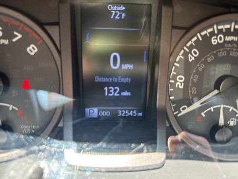 Used 2019 Toyota Tacoma TRD Off-Road AWD/4WD image 27
