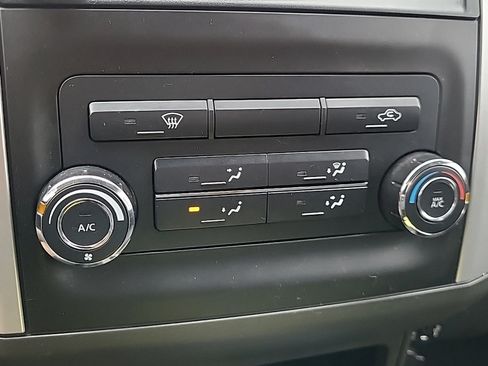 Used 2019 Nissan Frontier SV AWD/4WD image 24