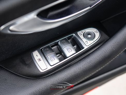 Used 2017 Mercedes-Benz E 300 4MATIC image 39