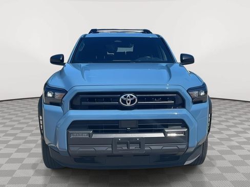Used 2025 Toyota 4Runner SR5 AWD/4WD image 2