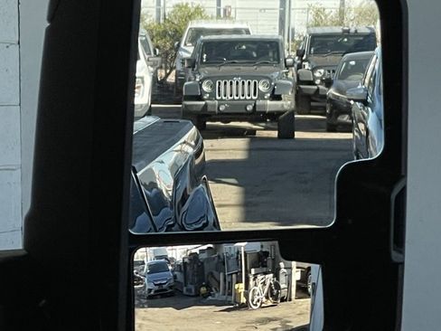 Used 2021 Chevrolet Silverado 2500 LTZ w/ LTZ Plus Package image 43