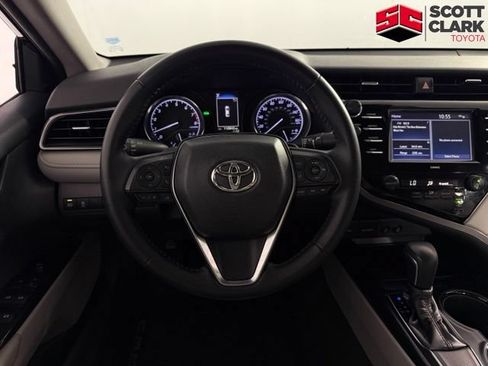 Used 2020 Toyota Camry SE w/ Convenience Package FWD image 20