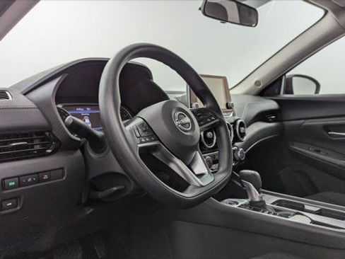 Used 2025 Nissan Sentra SV image 24