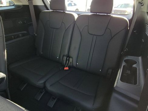 Used 2025 Kia Sorento EX image 9