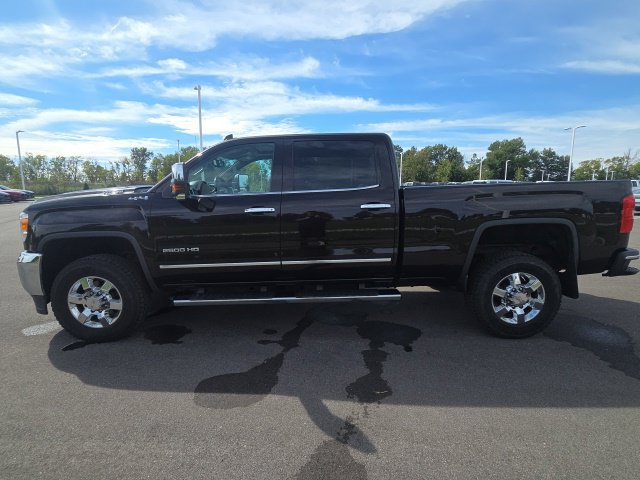 Used 2019 GMC Sierra 2500 SLT w/ Duramax Plus Package AWD/4WD image 12