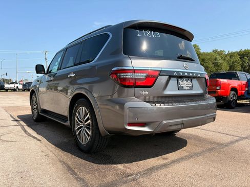 Used 2021 Nissan Armada SL w/ Captain's Chairs Package AWD/4WD image 5