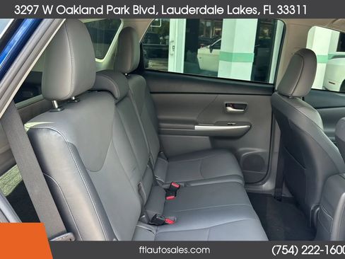 Used 2014 Toyota Prius V Five FWD image 31