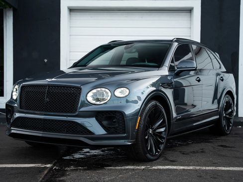 Used 2021 Bentley Bentayga Speed AWD/4WD image 3