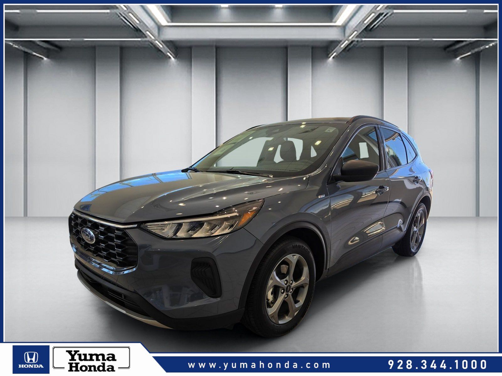 Used 2025 Ford Escape ST-Line FWD image 1