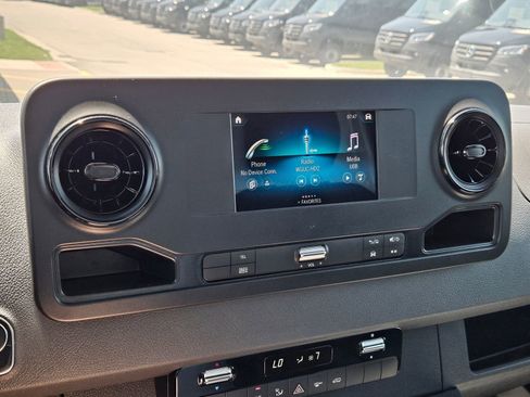 New 2024 Mercedes-Benz Sprinter 3500 image 23