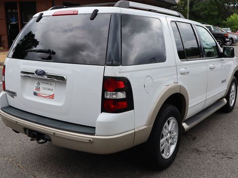 Used 2006 Ford Explorer Eddie Bauer RWD image 6