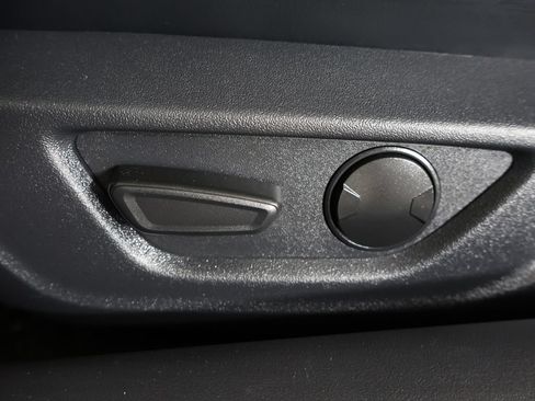 Used 2025 Ford Mustang GT Premium RWD image 32