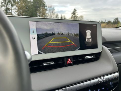Used 2024 Hyundai Ioniq 5 SEL image 19