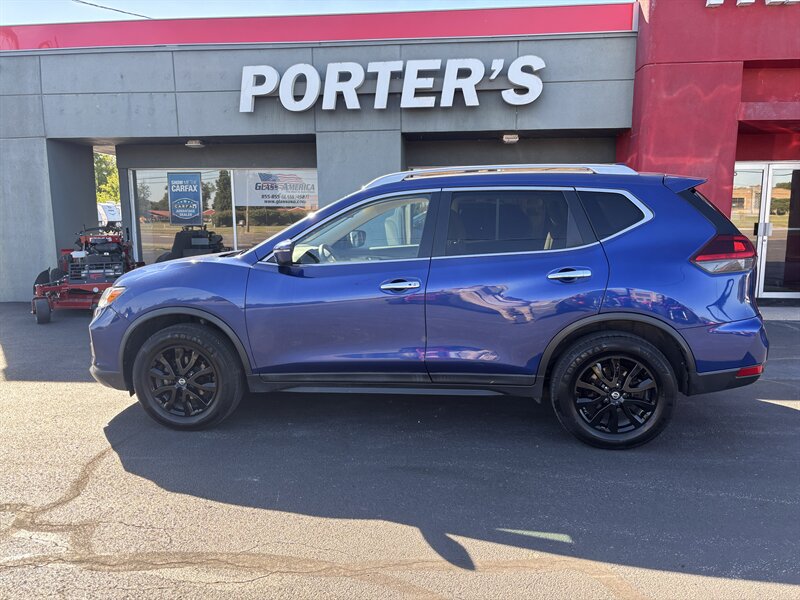 Used 2018 Nissan Rogue SV AWD/4WD image 7