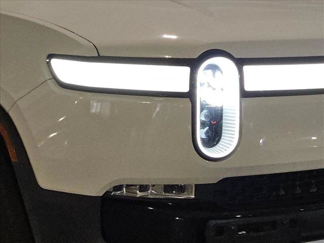 Used 2023 Rivian R1T Adventure Dual AWD/4WD image 6