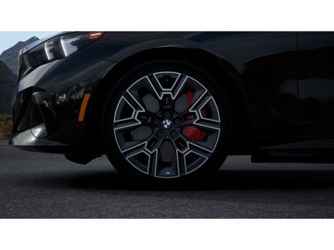 New 2026 BMW i5 eDrive40 image 7