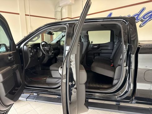 Used 2021 GMC Sierra 1500 4x4 Crew Cab w/ Sierra Value Package image 8
