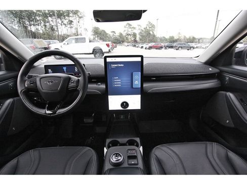 Used 2021 Ford Mustang Mach-E Premium image 12