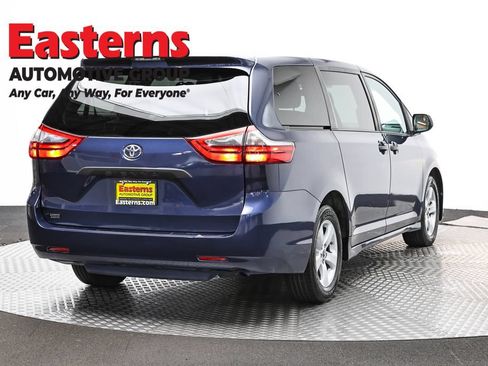 Used 2020 Toyota Sienna L FWD image 5