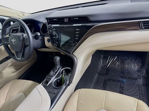 Certified 2018 Toyota Camry XLE w/ Audio Package image 29