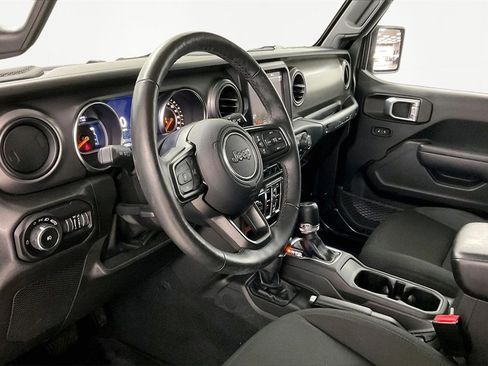 Used 2022 Jeep Wrangler Unlimited Sport image 16