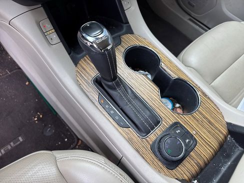 Used 2019 GMC Acadia Denali image 5