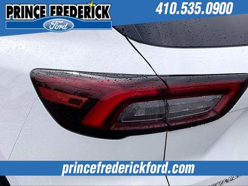 Used 2023 Ford Escape Platinum w/ Premium Technology Package image 28