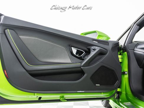 Used 2020 Lamborghini Huracan EVO AWD/4WD image 22