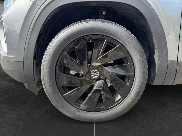 Used 2024 Volkswagen Atlas SE FWD image 9