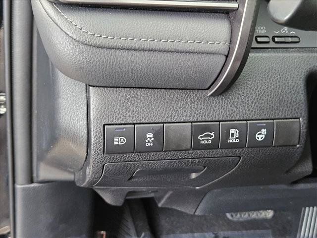 Used 2022 Toyota Camry XLE w/ Cold Weather Package FWD image 26
