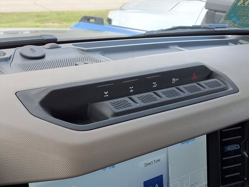 Used 2022 Ford Bronco Wildtrak image 12