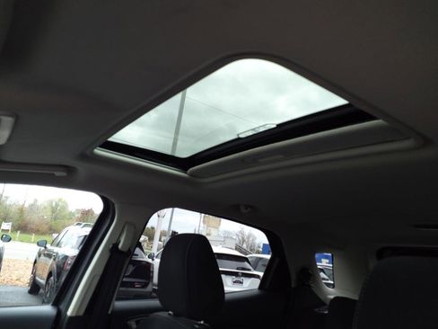 Used 2021 Ford EcoSport SE image 13