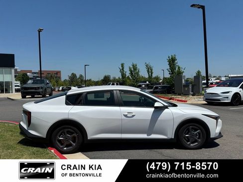 New 2026 Kia K4 FWD image 8