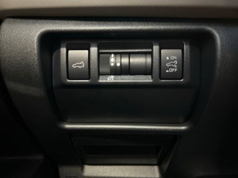 Used 2026 Subaru Forester Premium AWD/4WD image 17