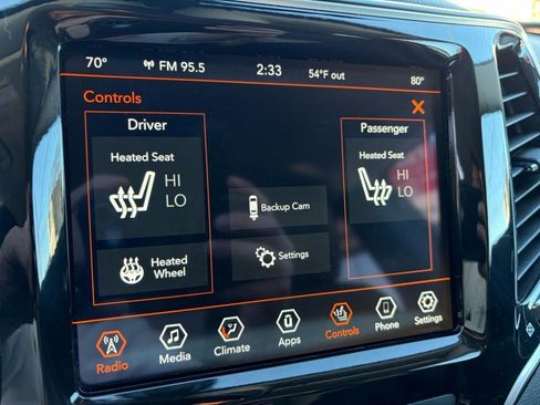 Used 2019 Jeep Cherokee Limited image 24