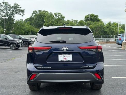 Used 2021 Toyota Highlander Limited AWD/4WD image 7