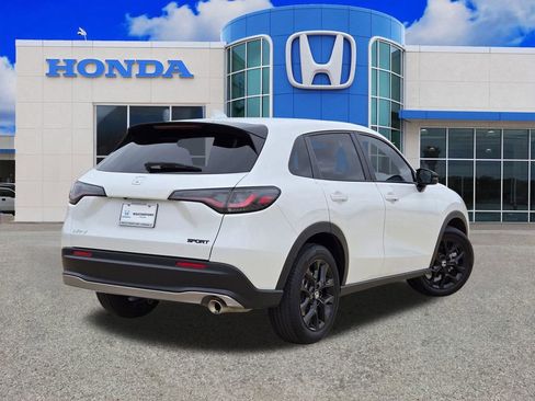 Certified 2025 Honda HR-V Sport image 3