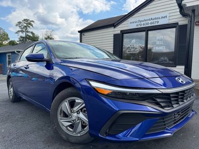 Used 2024 Hyundai Elantra SE