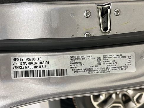 Used 2021 Jeep Cherokee Trailhawk image 32