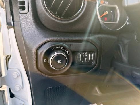 Used 2021 Jeep Wrangler Unlimited Sahara AWD/4WD image 28