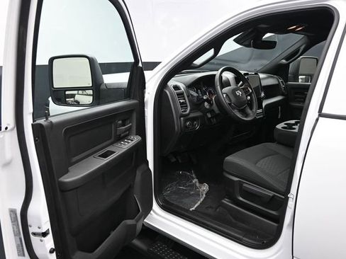 New 2026 RAM 2500 Tradesman AWD/4WD image 12