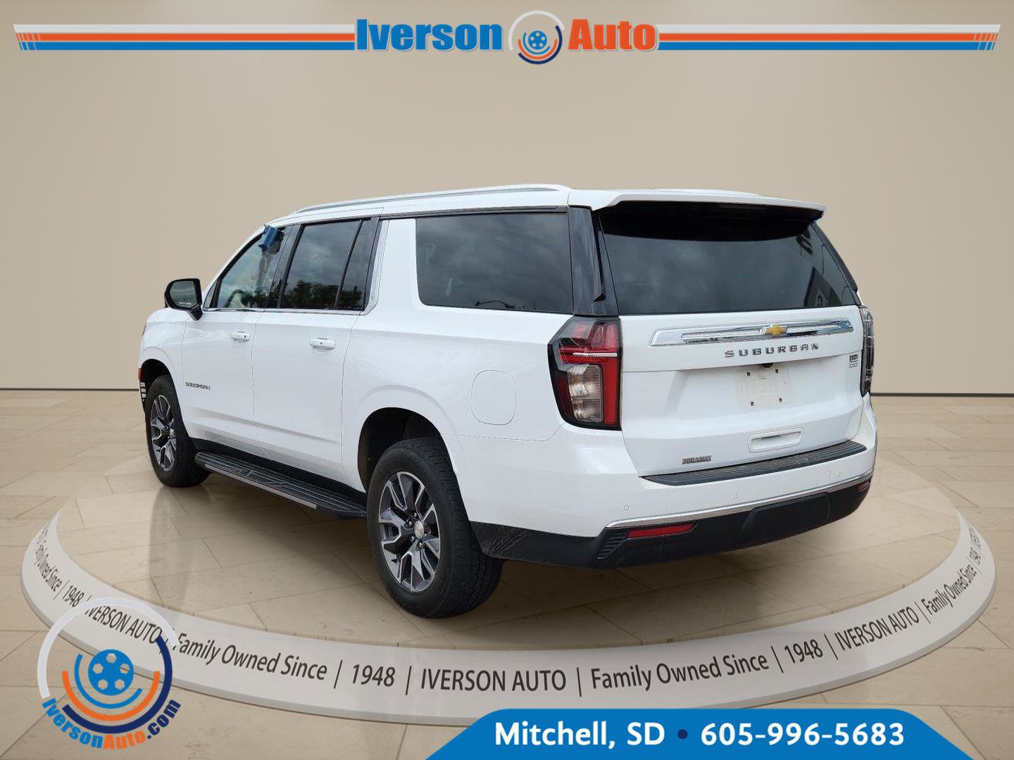 Used 2023 Chevrolet Suburban LS w/ Max Trailering Package AWD/4WD image 5