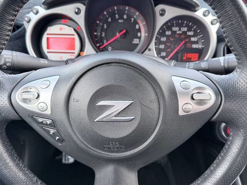 Used 2009 Nissan 370Z Touring image 16