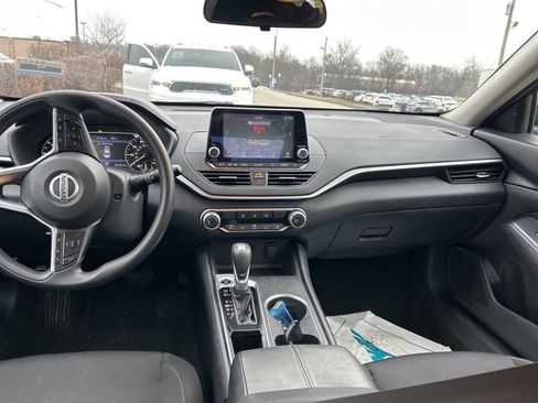 Used 2022 Nissan Altima 2.5 SV image 5